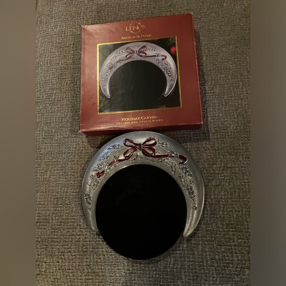 Lenox cracker and cheese board! - Picture 1 of 1